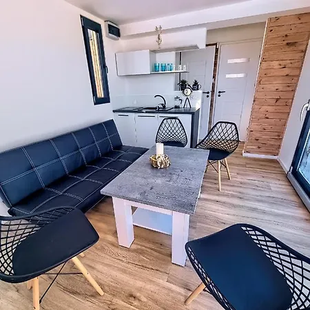 Prázdninový areál Pod Gwiazdami - Sauna, Jacuzzi, Basen *