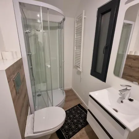 Prázdninový areál Pod Gwiazdami - Sauna, Jacuzzi, Basen Klimkówka