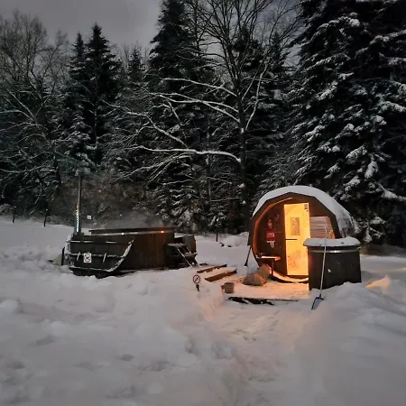 Pod Gwiazdami - Sauna, Jacuzzi, Basen Üdülőpark