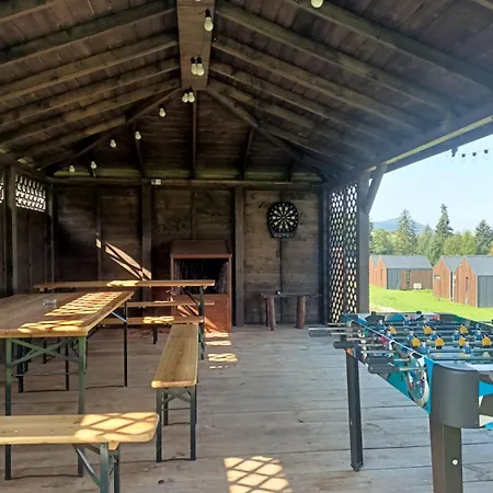 Prázdninový areál Pod Gwiazdami - Sauna, Jacuzzi, Basen *